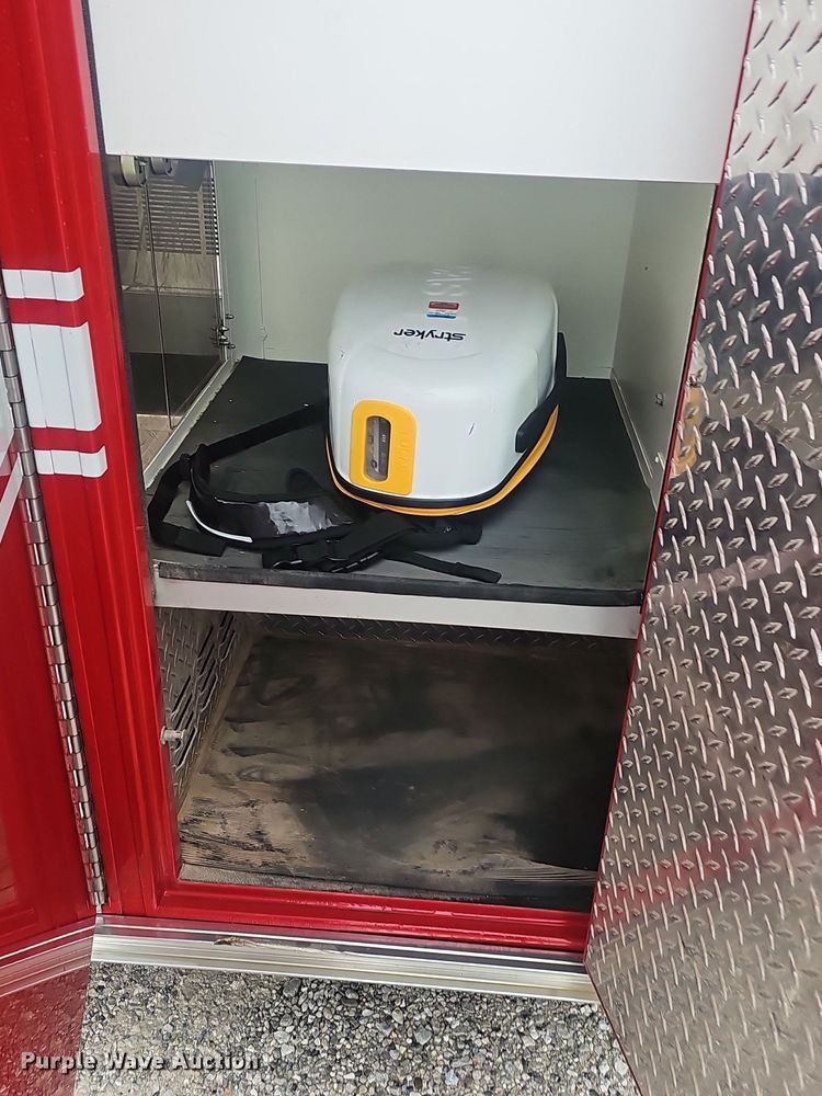 image for item NP9346 2016 Ford F450 Super Duty XLT ambulance