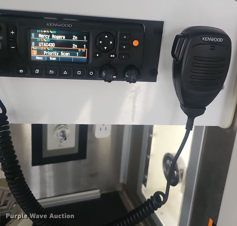 image for item NP9346 2016 Ford F450 Super Duty XLT ambulance