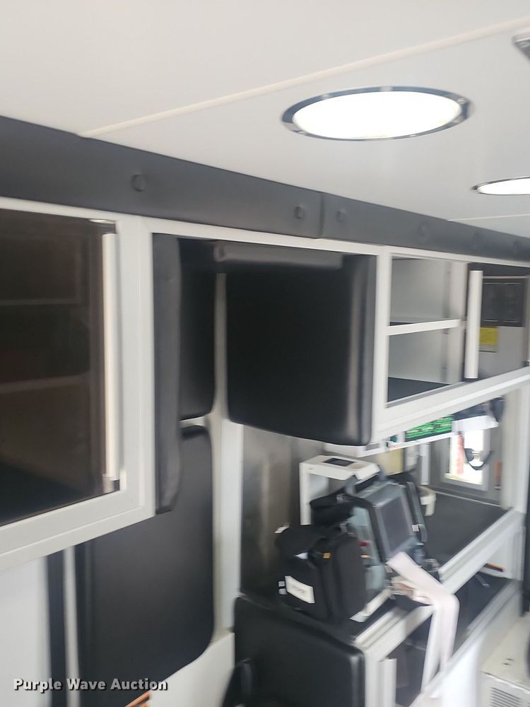 image for item NP9346 2016 Ford F450 Super Duty XLT ambulance