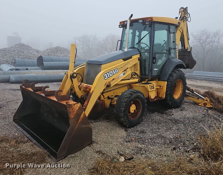 image for item NP9349 2004 John Deere 310SG backhoe