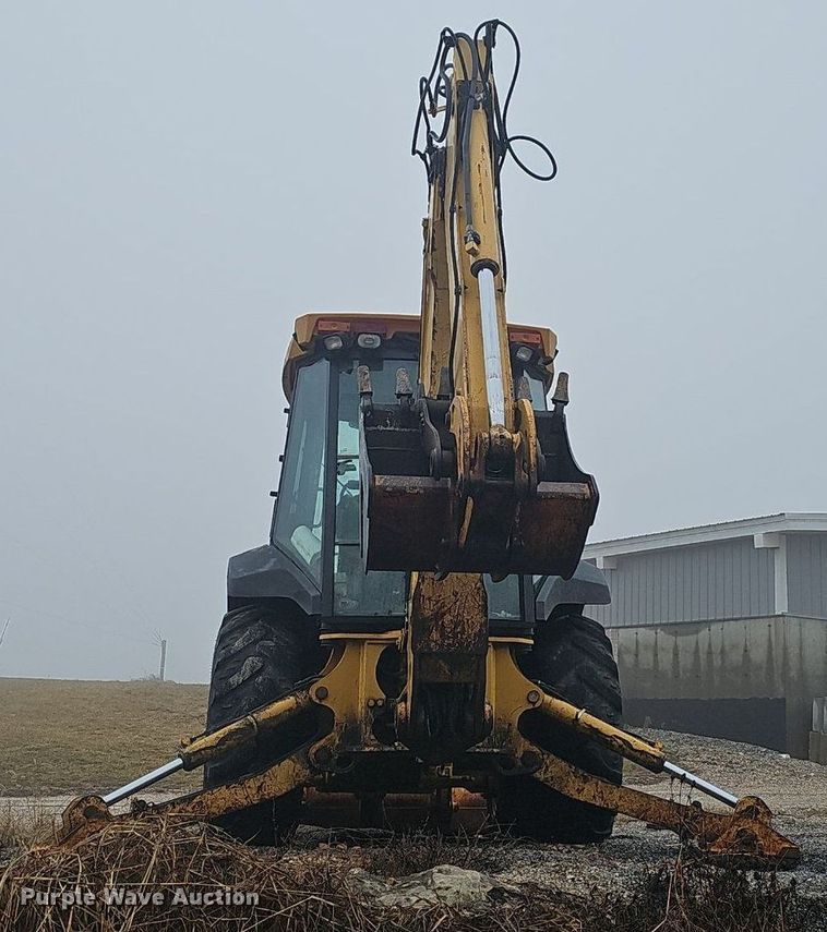 image for item NP9349 2004 John Deere 310SG backhoe