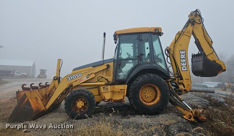 image for item NP9349 2004 John Deere 310SG backhoe