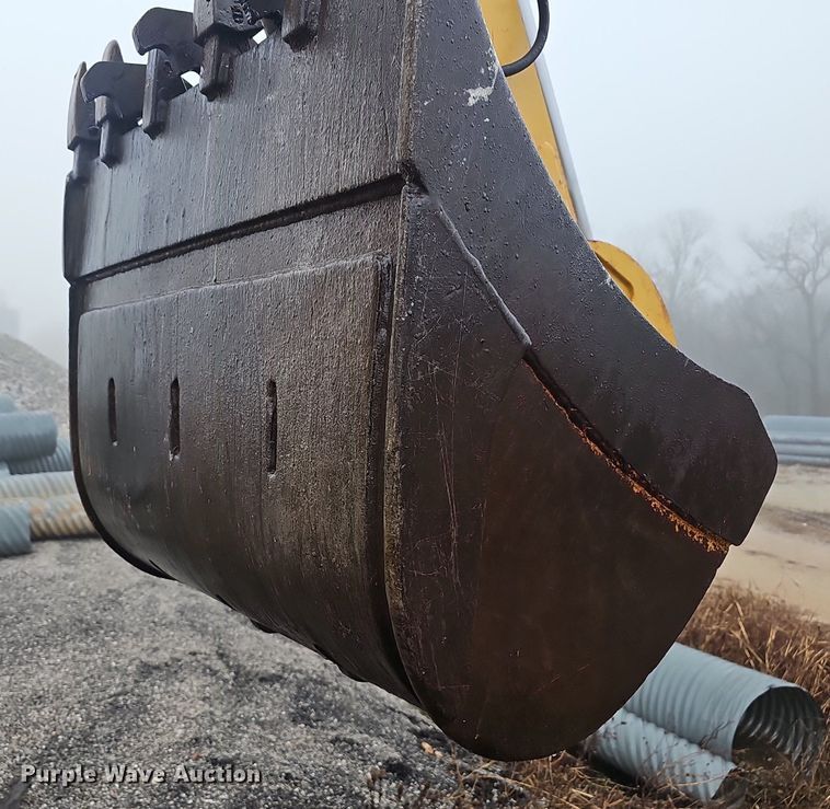 image for item NP9349 2004 John Deere 310SG backhoe