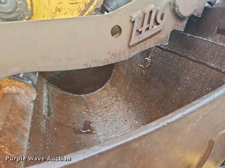 image for item NP9349 2004 John Deere 310SG backhoe