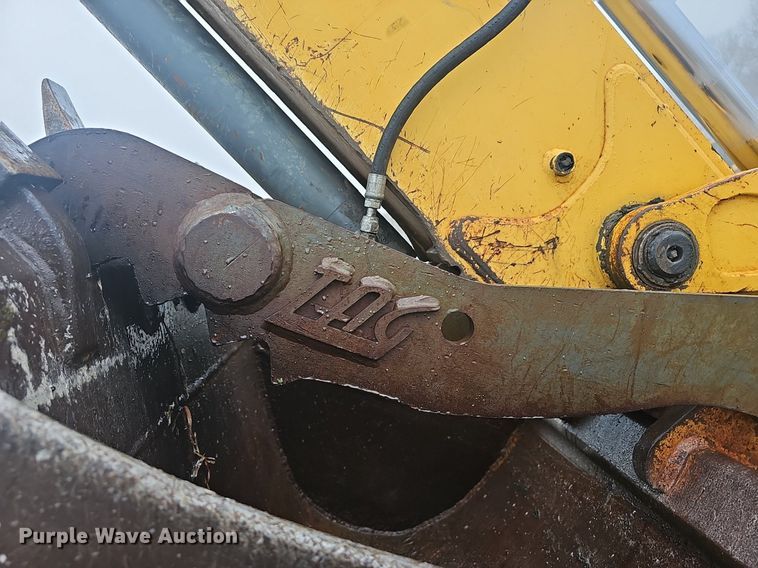 image for item NP9349 2004 John Deere 310SG backhoe