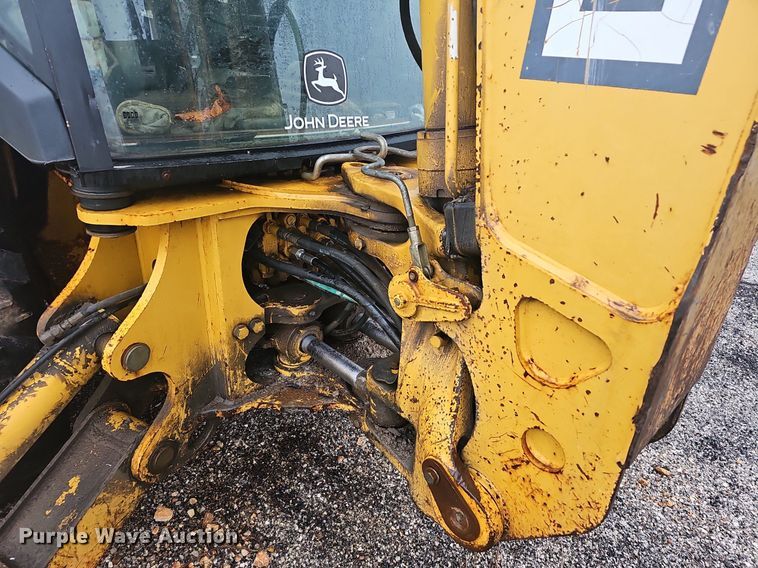 image for item NP9349 2004 John Deere 310SG backhoe
