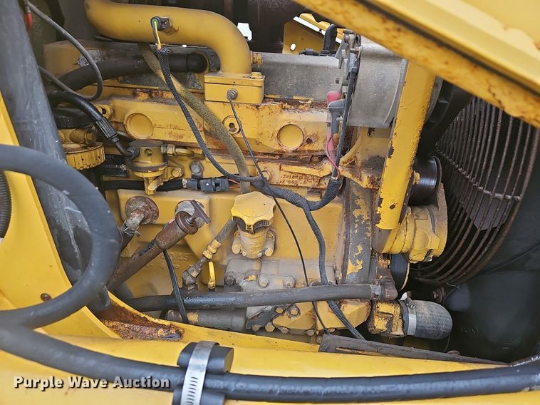 image for item NP9349 2004 John Deere 310SG backhoe