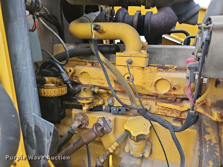 image for item NP9349 2004 John Deere 310SG backhoe