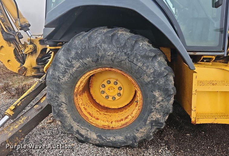 image for item NP9349 2004 John Deere 310SG backhoe