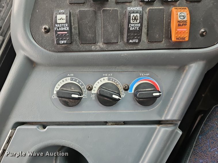 image for item NP9352 2017 IC school bus