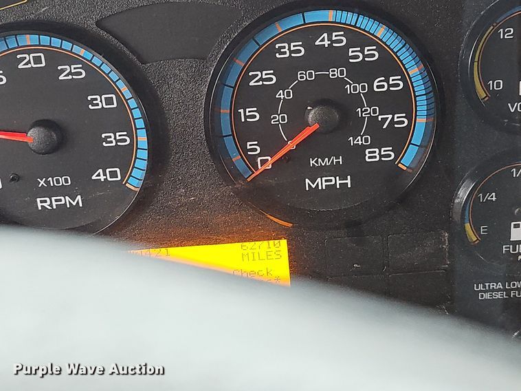 image for item NP9352 2017 IC school bus