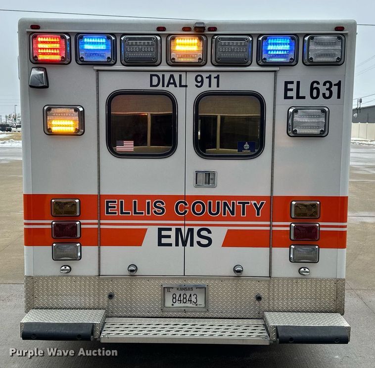 image for item NS9177 2014 Chevrolet  4500 ambulance