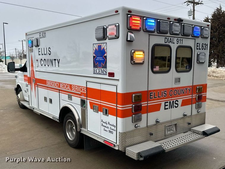 image for item NS9177 2014 Chevrolet  4500 ambulance