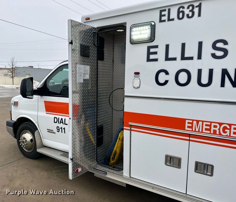 image for item NS9177 2014 Chevrolet  4500 ambulance