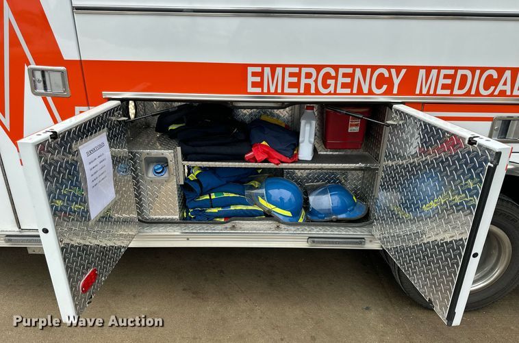 image for item NS9177 2014 Chevrolet  4500 ambulance