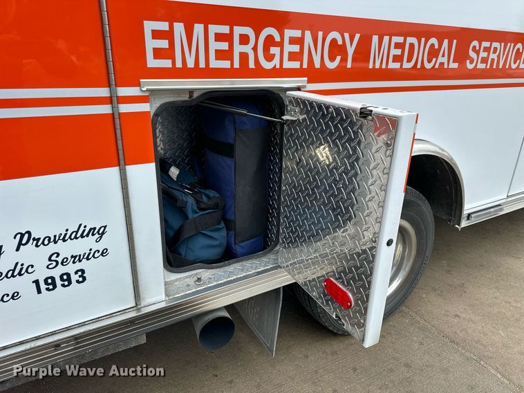 image for item NS9177 2014 Chevrolet  4500 ambulance