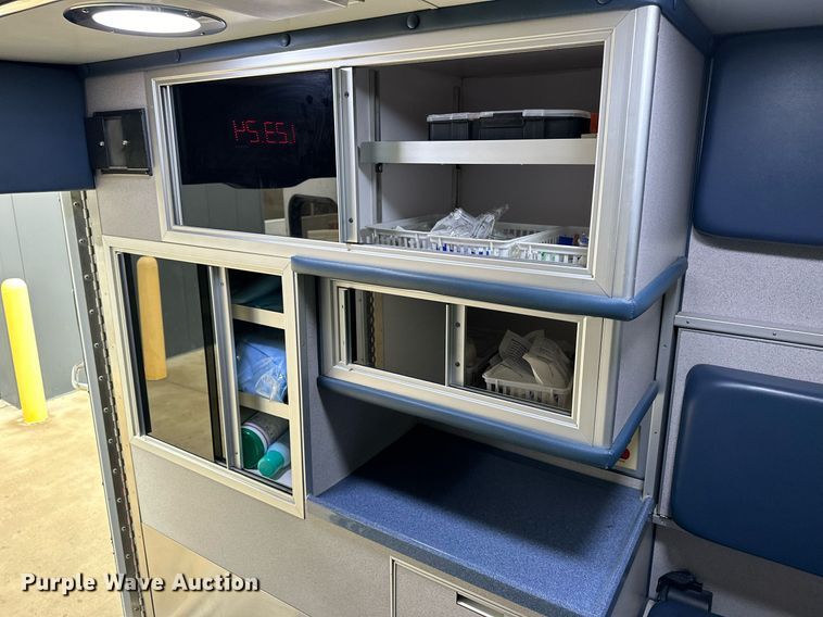 image for item NS9177 2014 Chevrolet  4500 ambulance