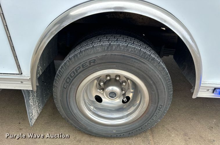 image for item NS9177 2014 Chevrolet  4500 ambulance