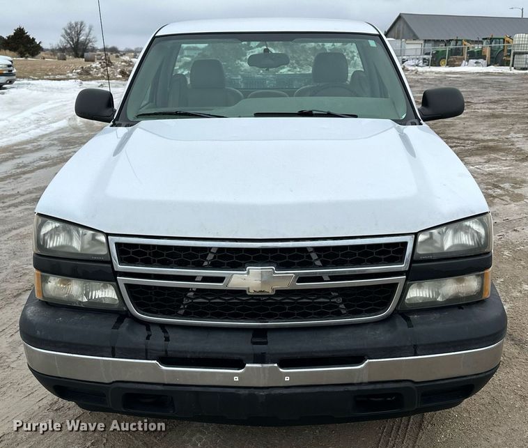 image for item NS9185 2006 Chevrolet Silverado 1500 pickup truck