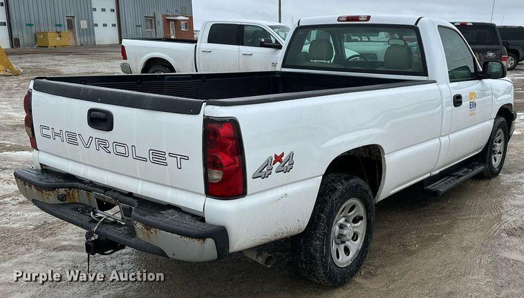 image for item NS9185 2006 Chevrolet Silverado 1500 pickup truck