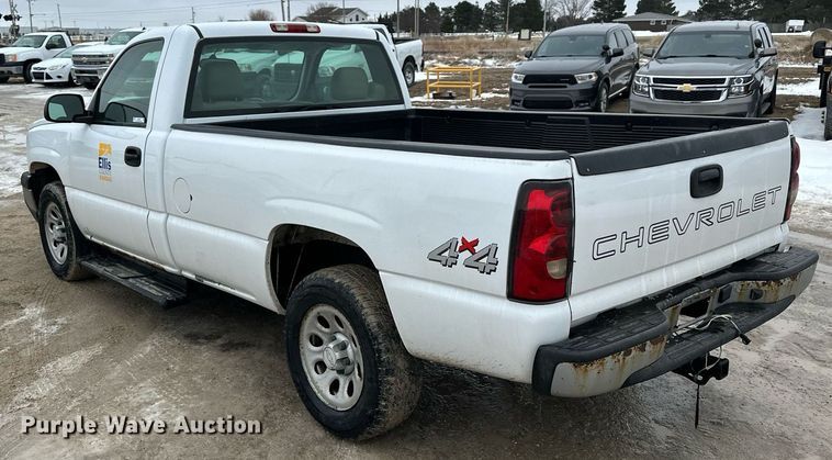 image for item NS9185 2006 Chevrolet Silverado 1500 pickup truck