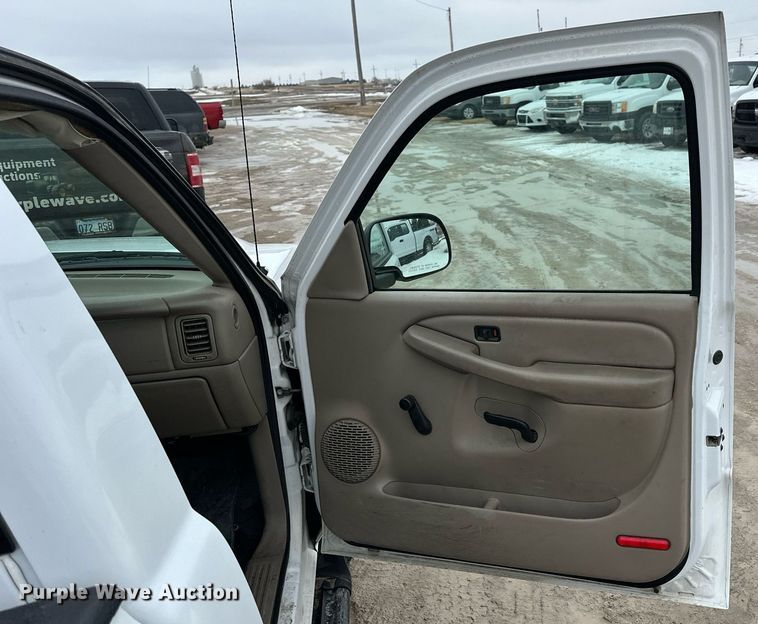 image for item NS9185 2006 Chevrolet Silverado 1500 pickup truck