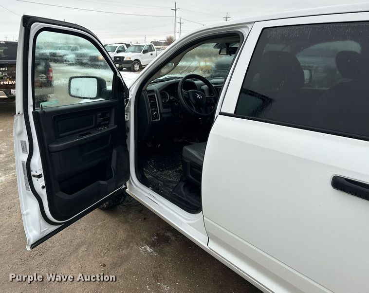 image for item NS9189 2017 Dodge Ram 1500 Crew Cab pickup truck