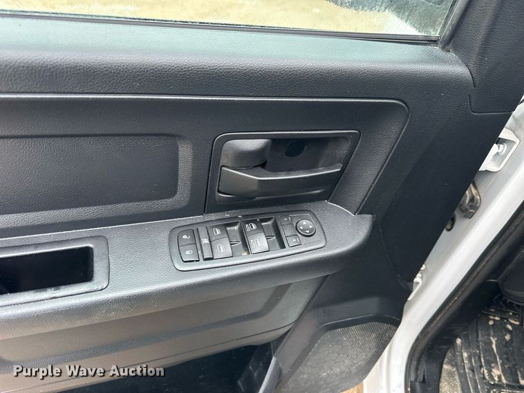 image for item NS9189 2017 Dodge Ram 1500 Crew Cab pickup truck