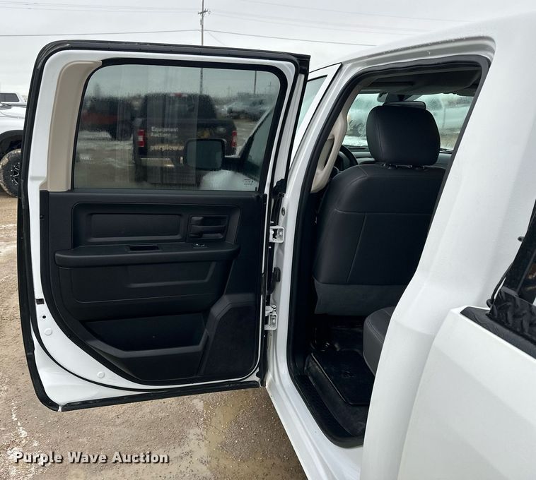 image for item NS9189 2017 Dodge Ram 1500 Crew Cab pickup truck