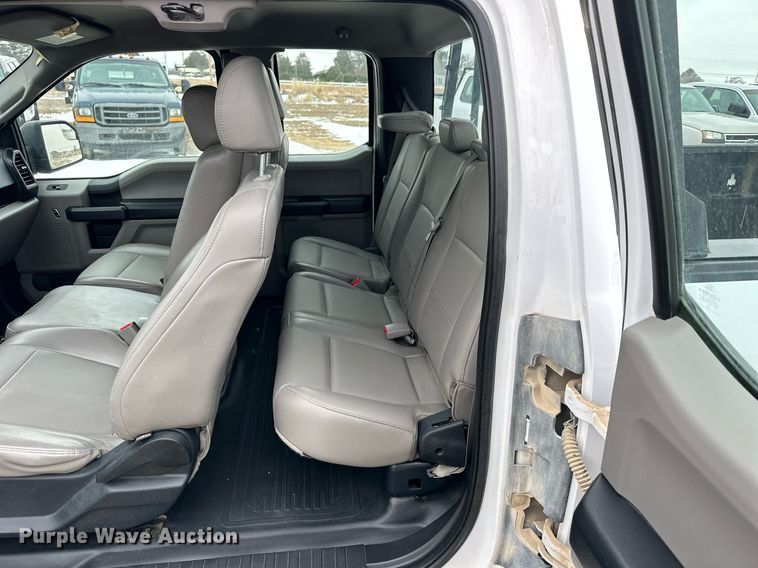 image for item NS9192 2015 Ford F150 SuperCab pickup truck