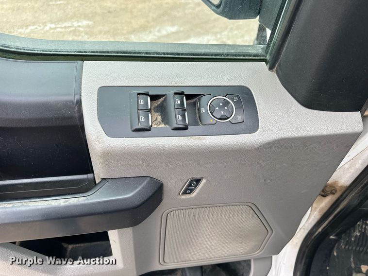 image for item NS9193 2015 Ford F150 SuperCab pickup truck