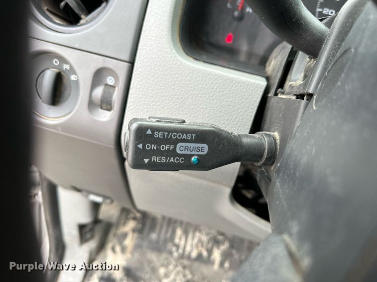 image for item NS9198 2007 Ford F150 SuperCab pickup truck