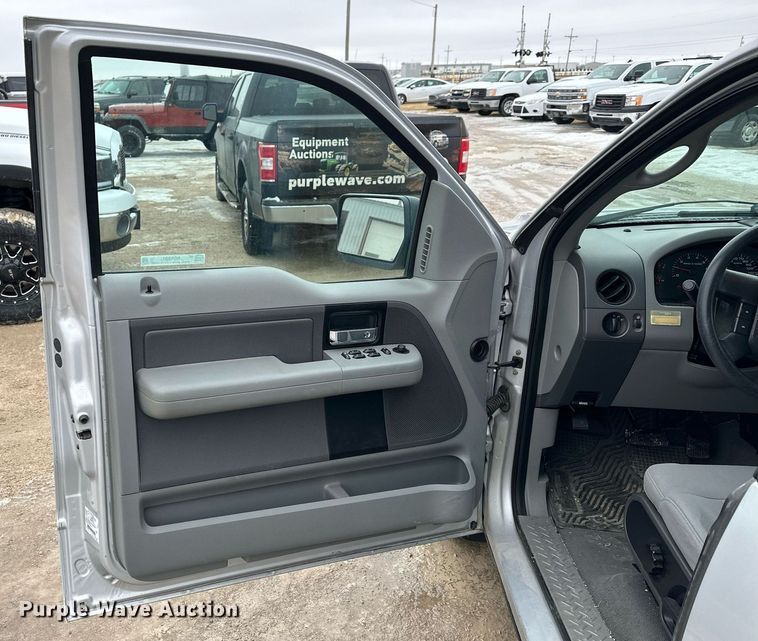 image for item NS9200 2005 Ford F150 SuperCab pickup truck