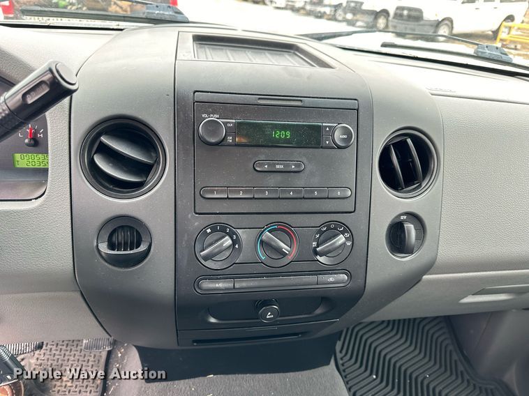 image for item NS9200 2005 Ford F150 SuperCab pickup truck