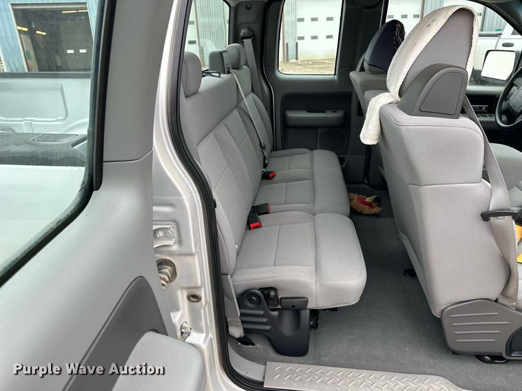 image for item NS9200 2005 Ford F150 SuperCab pickup truck