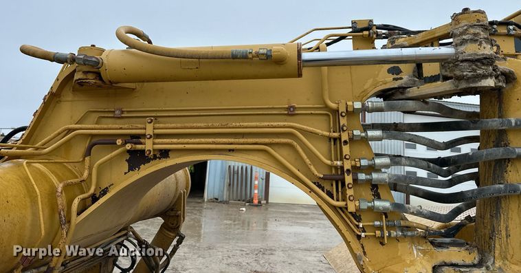 image for item NS9202 1991 Caterpillar  613C elevating scraper