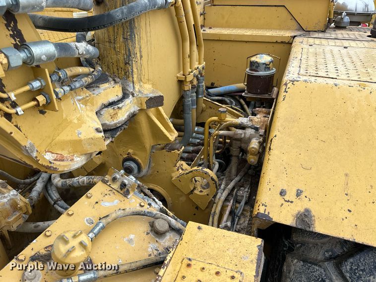 image for item NS9202 1991 Caterpillar  613C elevating scraper