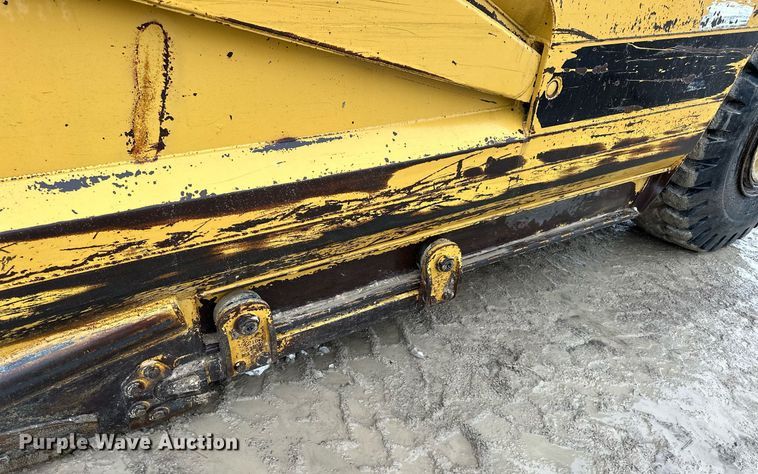 image for item NS9202 1991 Caterpillar  613C elevating scraper