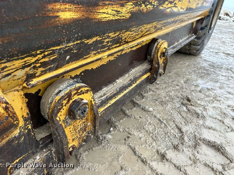 image for item NS9202 1991 Caterpillar  613C elevating scraper