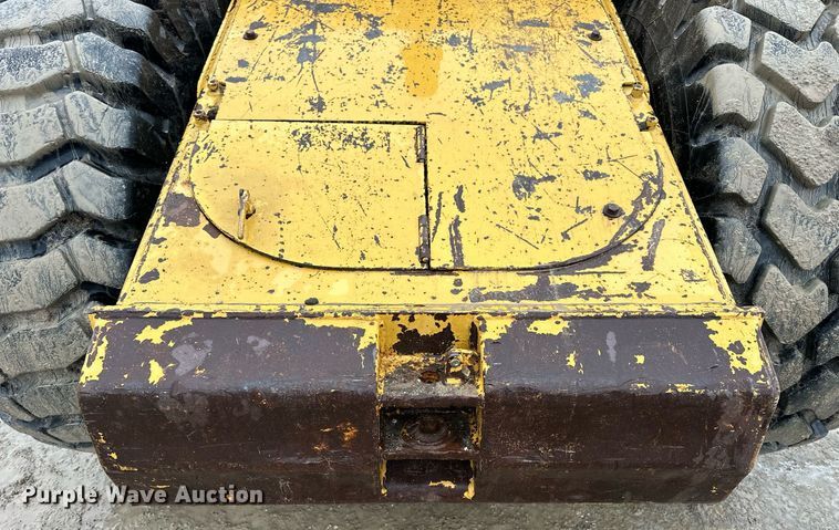 image for item NS9202 1991 Caterpillar  613C elevating scraper