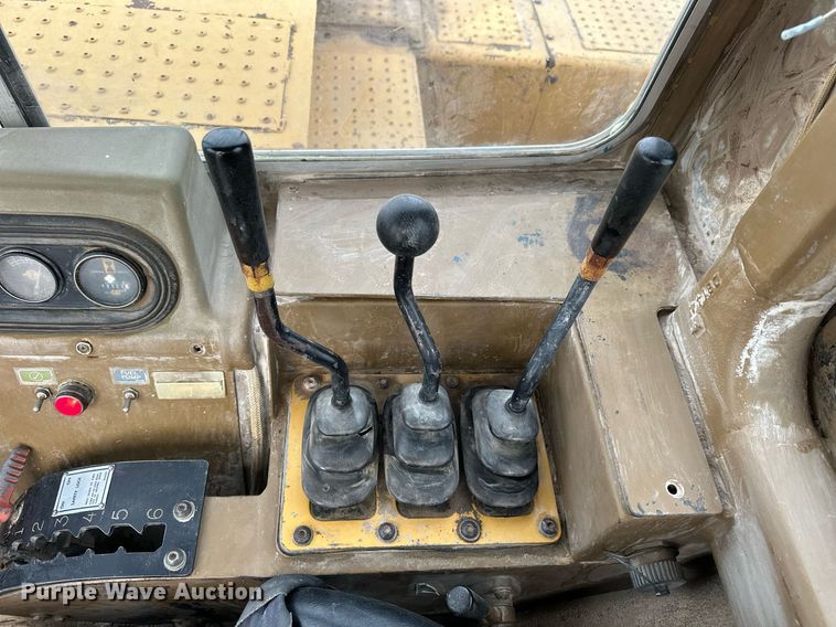 image for item NS9202 1991 Caterpillar  613C elevating scraper