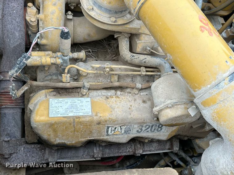 image for item NS9202 1991 Caterpillar  613C elevating scraper