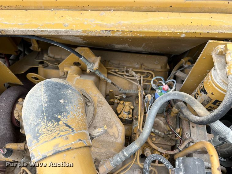 image for item NS9202 1991 Caterpillar  613C elevating scraper