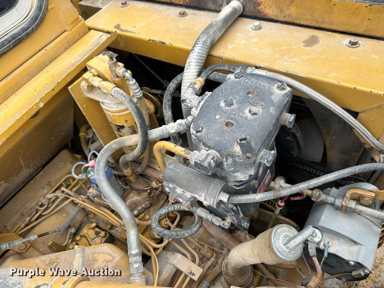 image for item NS9202 1991 Caterpillar  613C elevating scraper