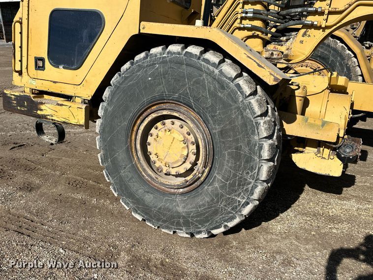 image for item NS9202 1991 Caterpillar  613C elevating scraper