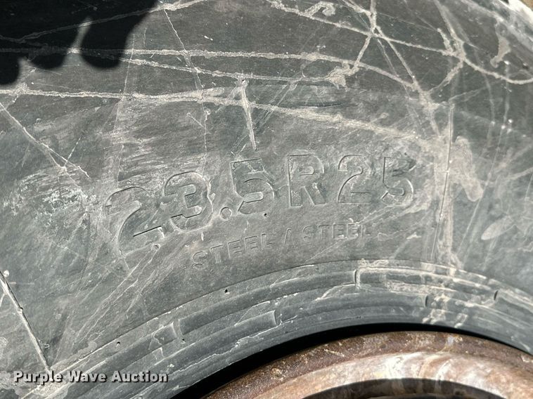 image for item NS9202 1991 Caterpillar  613C elevating scraper