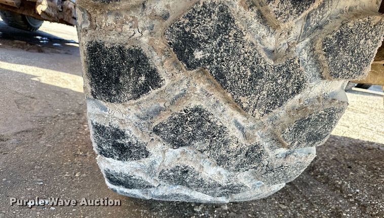 image for item NS9202 1991 Caterpillar  613C elevating scraper