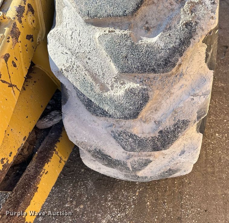 image for item NS9202 1991 Caterpillar  613C elevating scraper