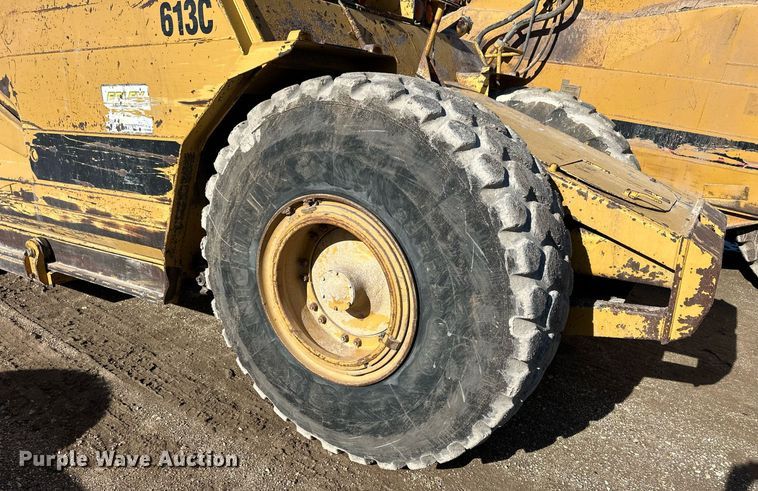 image for item NS9202 1991 Caterpillar  613C elevating scraper