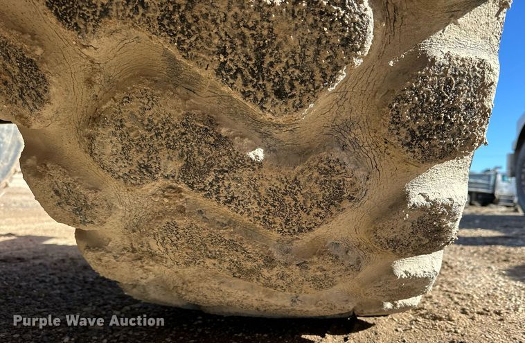 image for item NS9202 1991 Caterpillar  613C elevating scraper